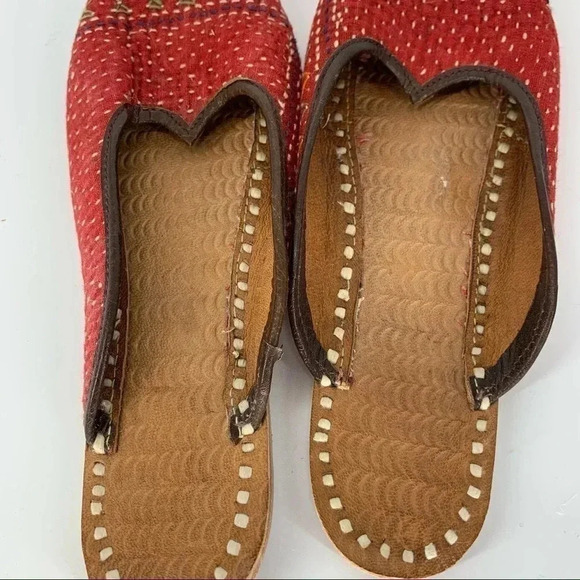 Jutti Leather & fabric handmade Indian party shoes - Picture 5 of 9